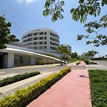 Amplio apartamento familiar con piscina en Serena del Mar