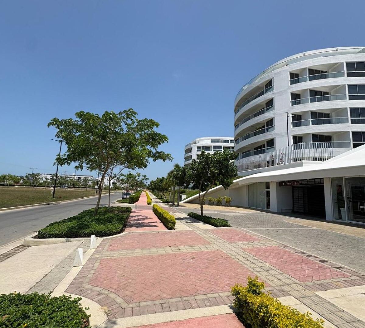 Amplio Familiar Con Piscina En Serena Del Mar