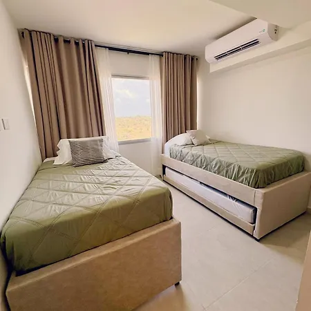 Amplio Familiar Con Piscina En Serena Del Mar Cartagena
