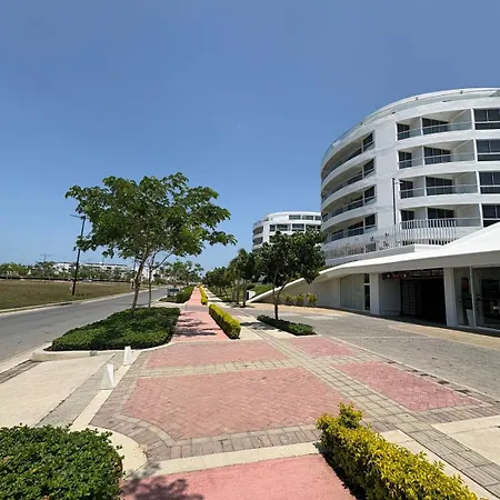 Amplio Familiar Con Piscina En Serena Del Mar